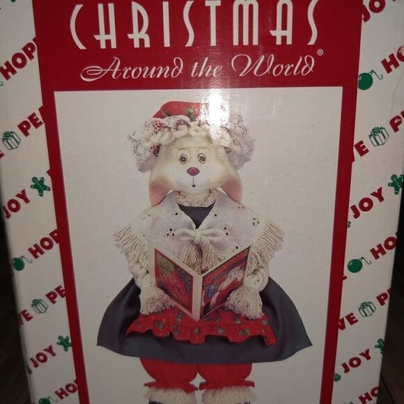 House of Lloyd Christmas Around the World Granny Flo Bunny Vintage - Picture 7 of 9